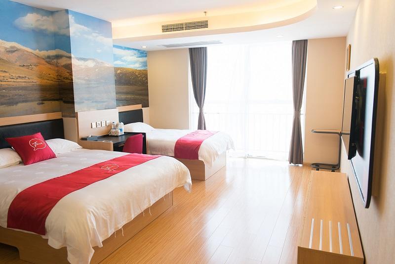 Thank Inn Plus Hotel Sichuan Neijiang Hongxing Red Star Macalline Exterior foto