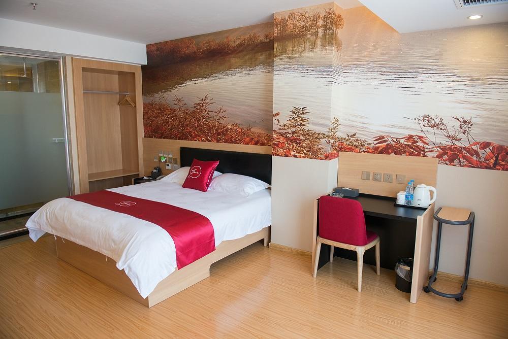 Thank Inn Plus Hotel Sichuan Neijiang Hongxing Red Star Macalline Exterior foto